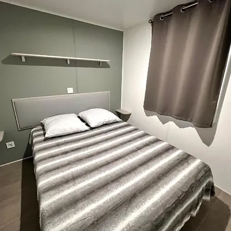 Chez Mina